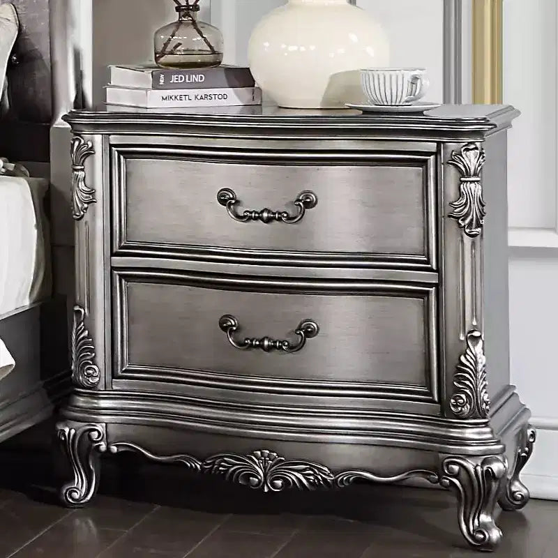 Comodino antico in platino con cassetti