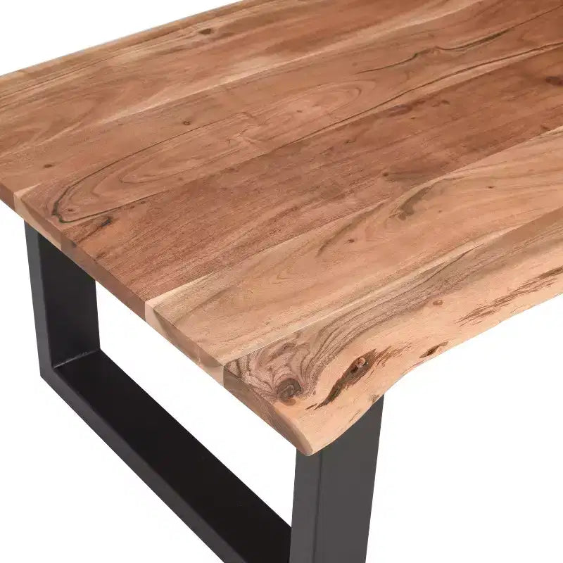 Tavolino da caffè rettangolare in legno di acacia da 45" con bordo vivo e base in metallo nero