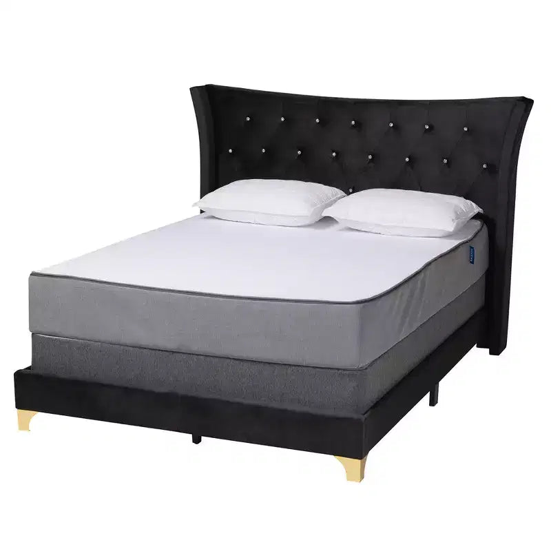 Letto matrimoniale imbottito con testiera ad ali