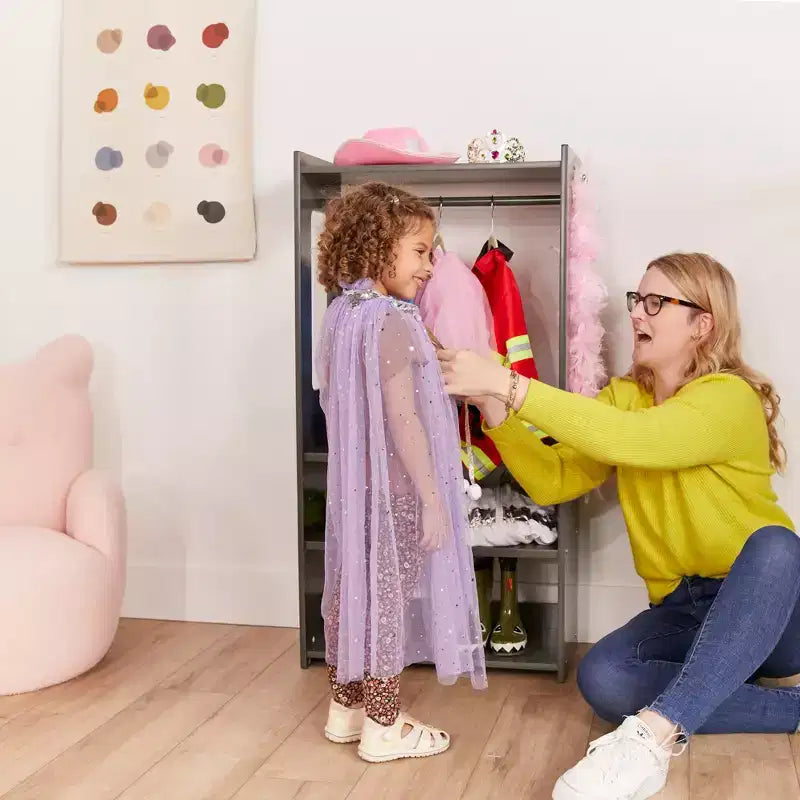 Appendiabiti per bambini con ripiani regolabili e spazio portaoggetti