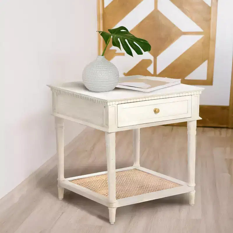 Tavolino quadrato con ripiano in legno di acacia e MDF