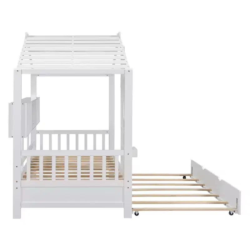 Letto a piattaforma a forma di casetta in legno, una piazza e mezza/matrimoniale, con letto estraibile e ripiano contenitore per bambini