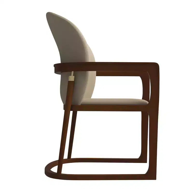 Sedia da pranzo moderna con struttura in legno massello e rivestimento in pelle