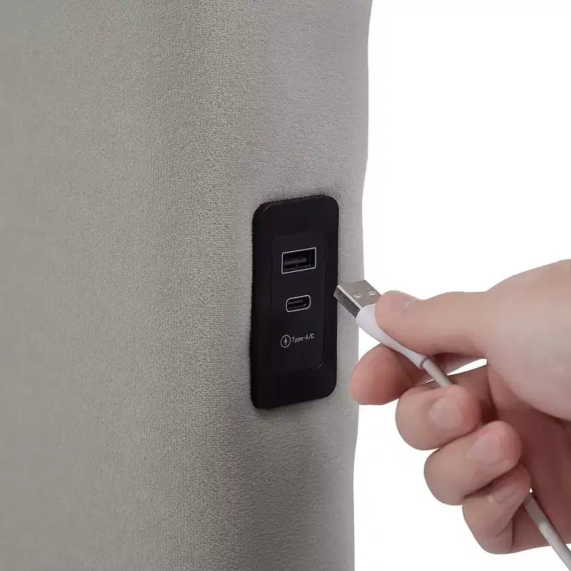 Letto imbottito con piattaforma, ricarica USB e cassetti portaoggetti